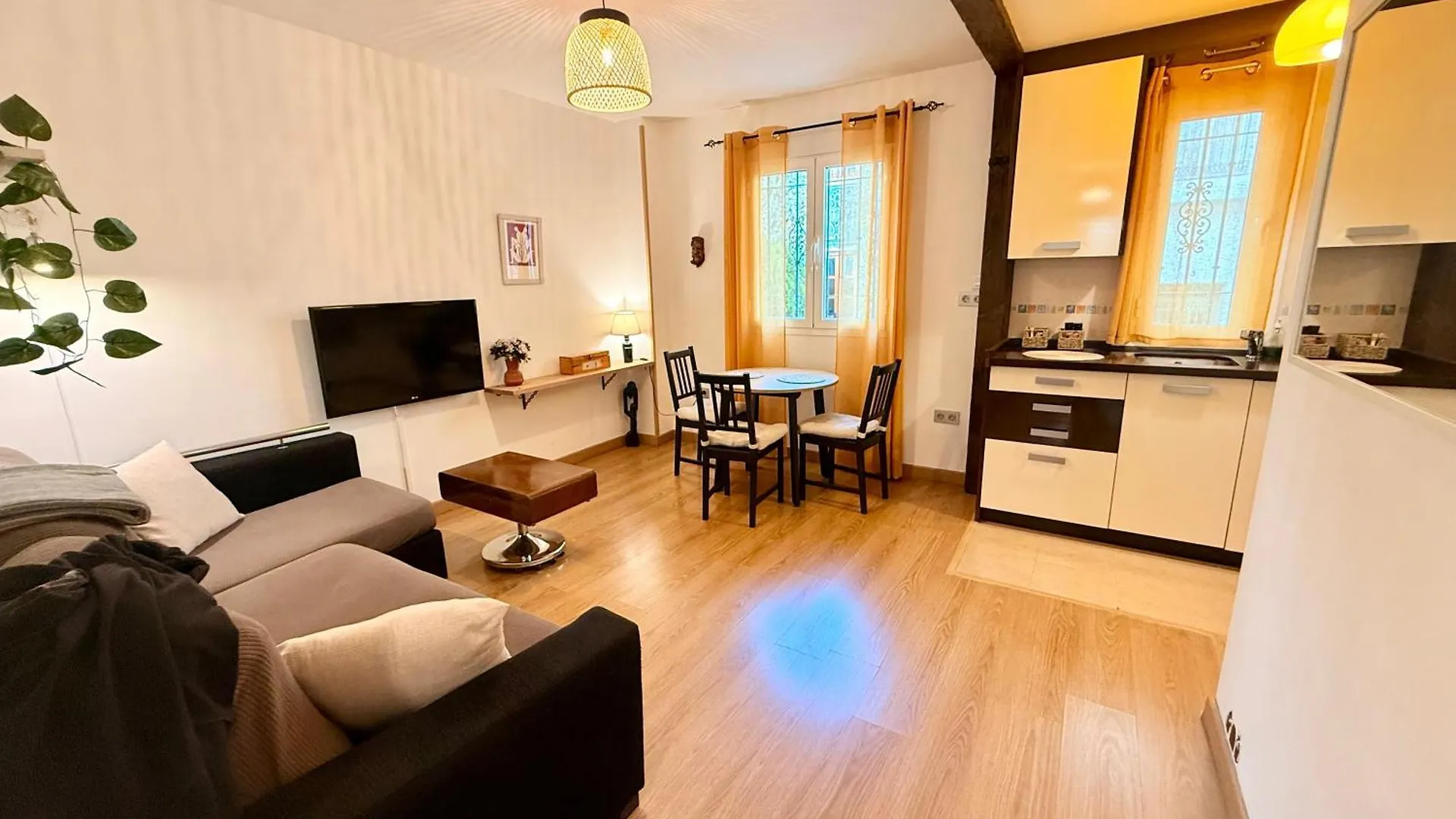 Centrico Apartamento Con Parking Granada